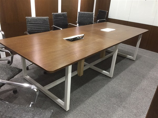 Duy Phát thanh lý bàn họp chân sắt sơn tĩnh điện màu trắng mặt gỗ veneer Duy Phát thanh lý bàn họp chân sắt sơn tĩnh điện màu trắng mặt gỗ veneer