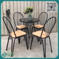 combo 1 bàn 4 ghế cafe chân sắt sơn tĩnh điện yên gỗ mới 100%
