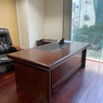 thanh lý bàn giám đốc nhập khẩu kt 1M X2M CÓ 1 TỦ PHỤ BÀN MỚI 90%