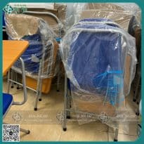 thanh lý ghế gấp liền bàn hòa phát mới 99,9%