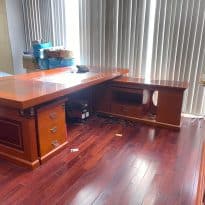 thanh lý Bàn lãnh đạo cao cấp nhập khẩu mới 90%