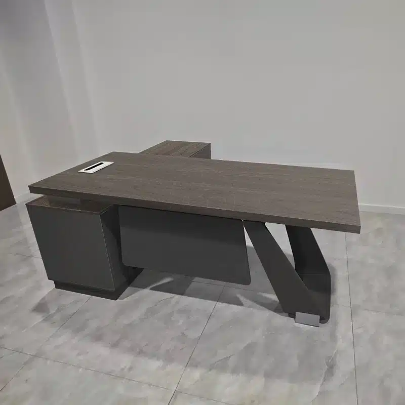 Nội thất văn phòng cũ Duy Phát chuyên cung cấp bàn ghế giám đốc chất lượng, bền đẹp, giá tốt Nội thất văn phòng cũ Duy Phát chuyên cung cấp bàn ghế giám đốc chất lượng, bền đẹp, giá tốt