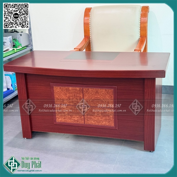 Thanh lý bàn giám đốc Hòa Lợi sơn pu 70×1,4m mới 100%